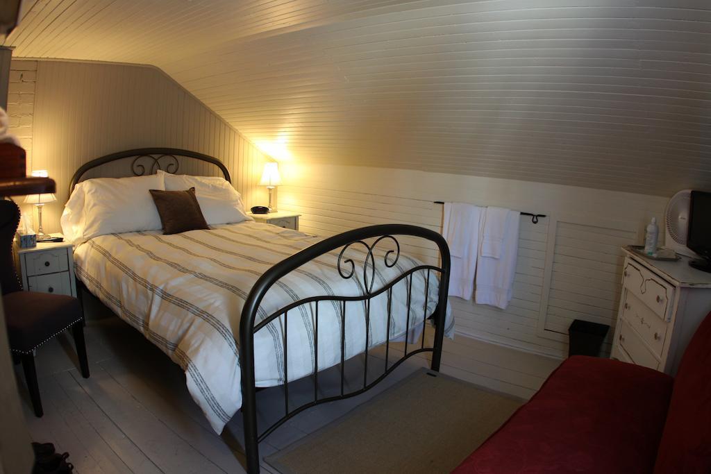 La Grange aux Hiboux Gîte et Restaurant B&B La Baie Chambre photo